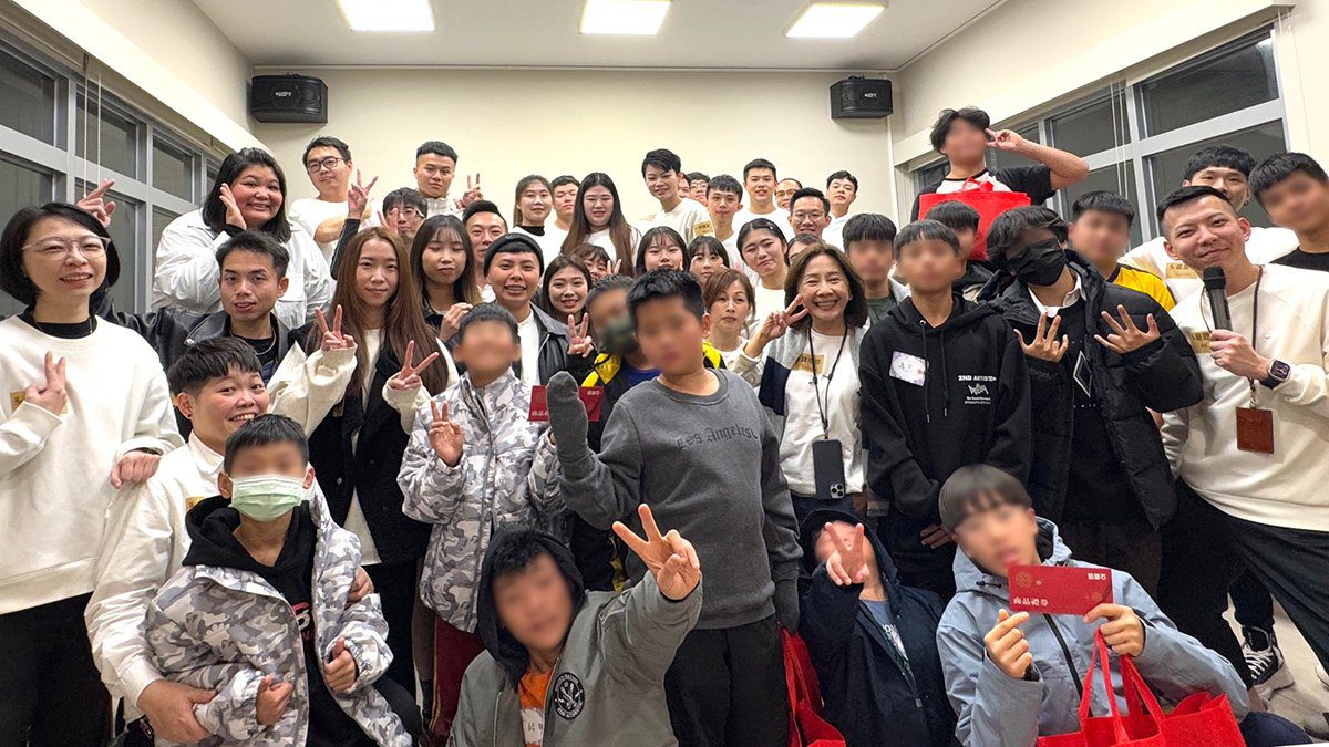 麻葉餐飲集團13年愛心不間斷 溫暖守護奇歷兒少之家