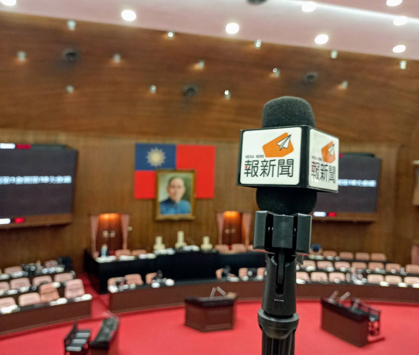 海洋危機再現!海委會預算遭砍 誰來守護台灣的藍色命脈? 海洋危機再現!海委會預算遭砍 誰來守護台灣的藍色命脈?