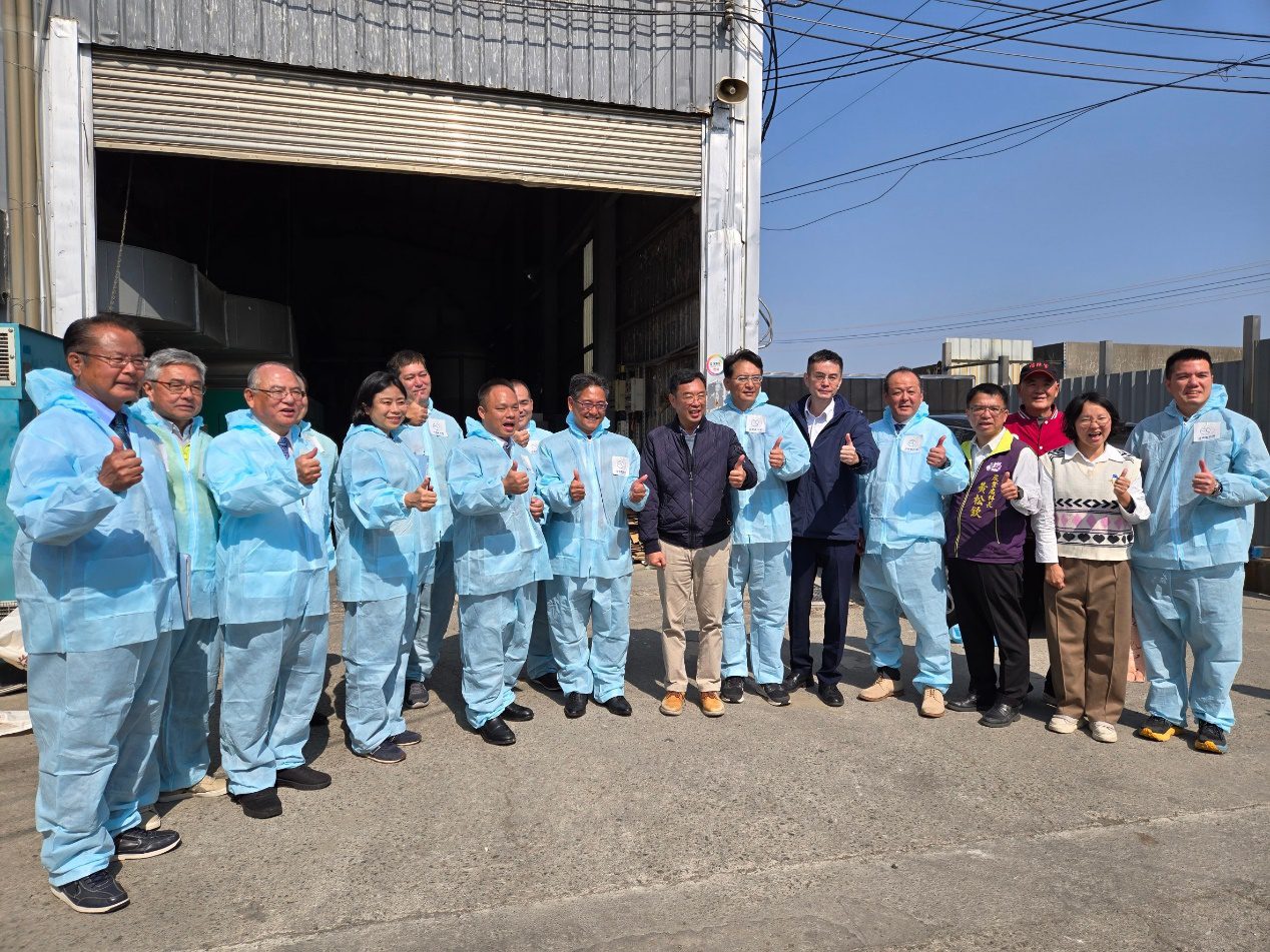 日本沖繩經濟勞動委員會參訪彰化現代化畜牧場 展現台灣畜牧產業驚人實力 日本沖繩經濟勞動委員會參訪彰化現代化畜牧場 展現台灣畜牧產業驚人實力