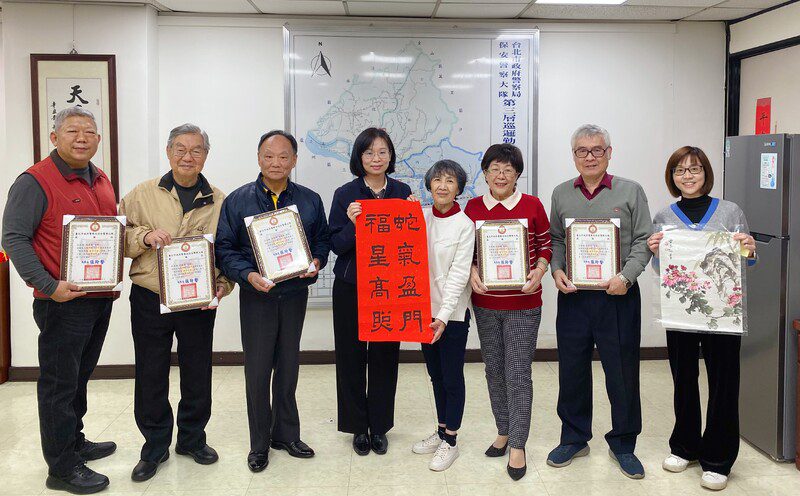 書法揮毫迎新春祈安,北市警蛇年賀歲活動 書法揮毫迎新春祈安,北市警蛇年賀歲活動