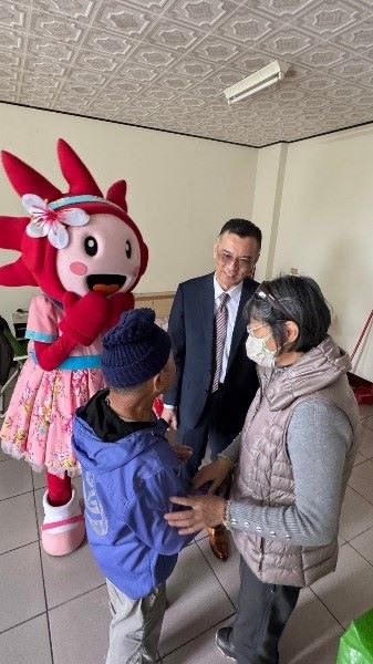 遠百竹北小龍迎春　初一福袋抽按摩椅