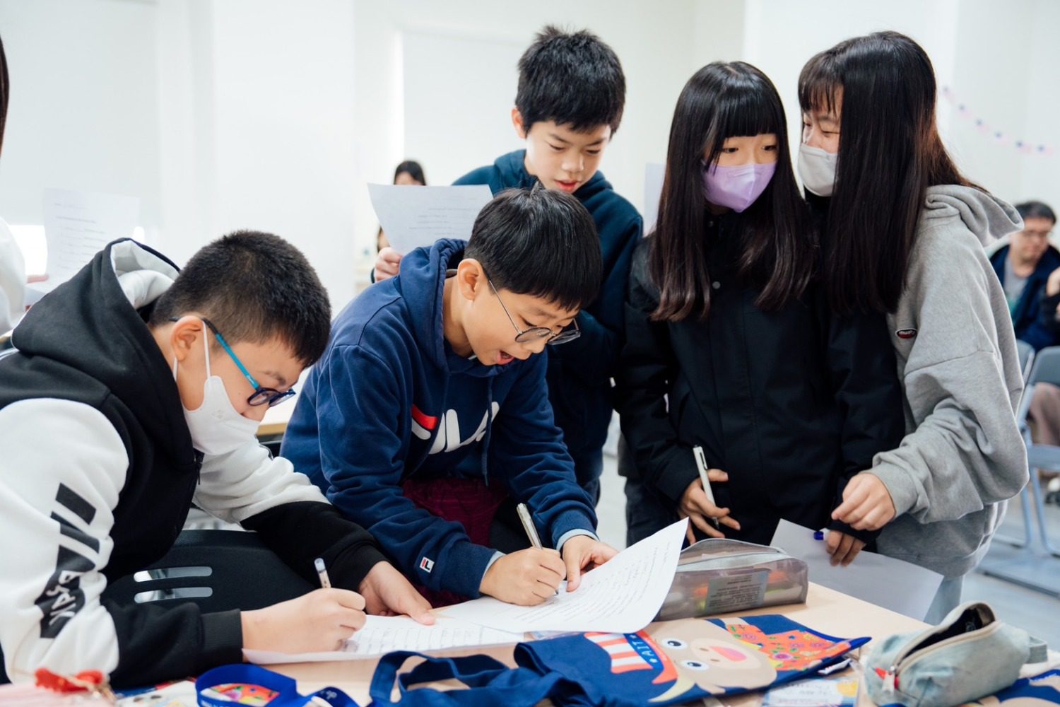 高市圖攜手AIT  首次移師旗山舉辦青少年美國文化營  開拓國際視野