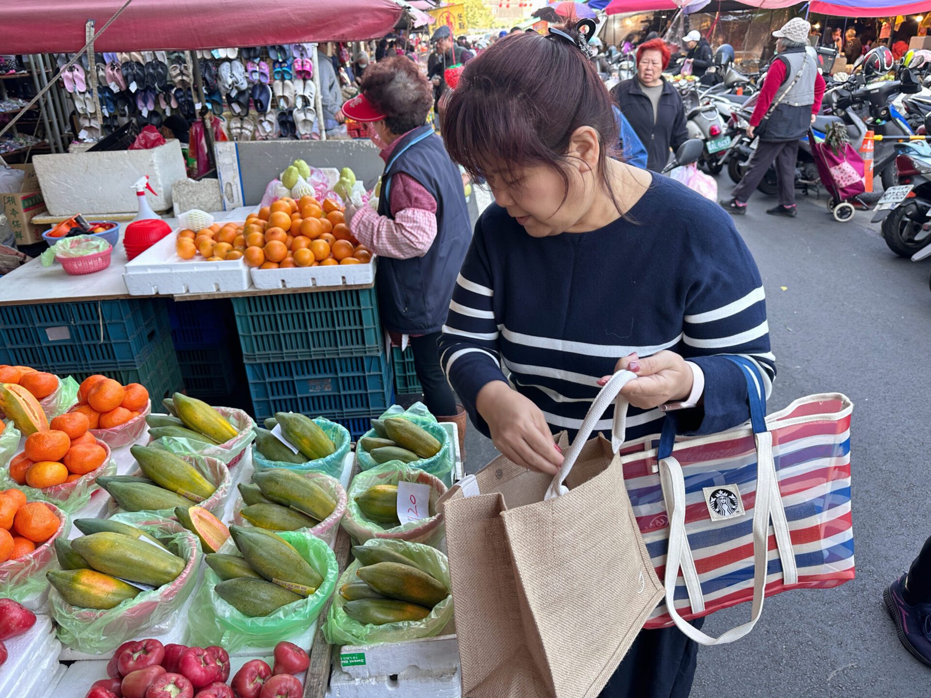 桃園環保局推廣春節淨零指引 盼市民共同打造低碳家園 桃園環保局推廣春節淨零指引 盼市民共同打造低碳家園