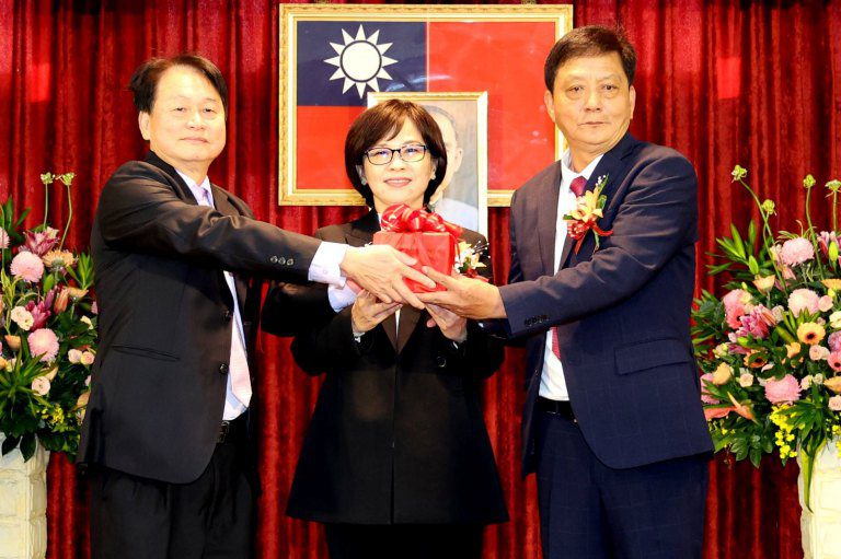 草屯鎮補選鎮長 簡賜勝宣誓就職 草屯鎮補選鎮長 簡賜勝宣誓就職