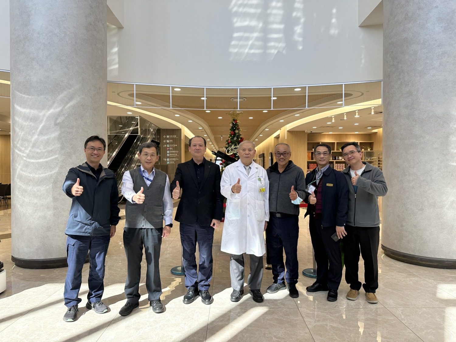 湖內分局長拜訪高雄秀傳醫院 加強推動社區安全與警民聯防 湖內分局長拜訪高雄秀傳醫院 加強推動社區安全與警民聯防