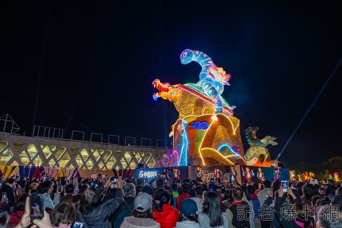 南投燈會十周年 貓貓蟲咖波無人機煙火秀迎賓 南投燈會十周年 貓貓蟲咖波無人機煙火秀迎賓
