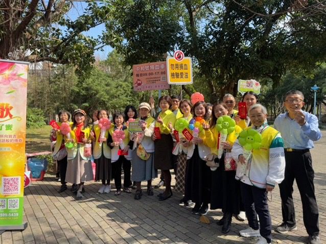 天圓文化 公益捐血袋袋傳愛列車再出動 送愛盈血庫 點燃生命之光 天圓文化 公益捐血袋袋傳愛列車再出動 送愛盈血庫 點燃生命之光
