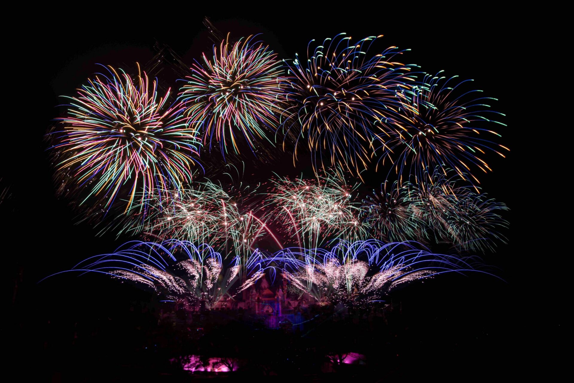 春節限定！六福村祭出超狂優惠 這類人免費爽玩