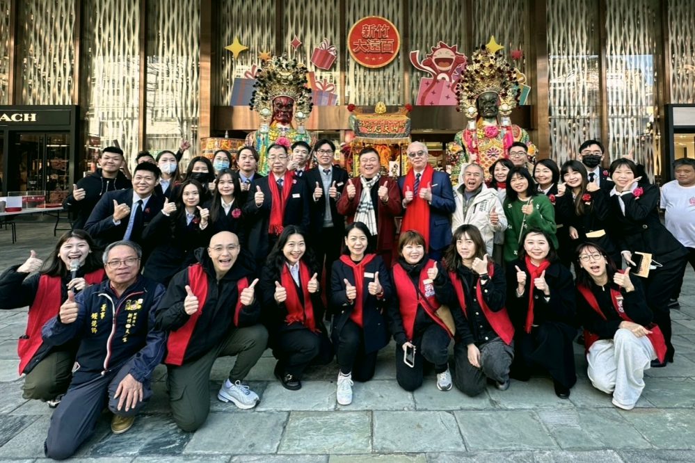 攜手新竹內天后宮稜轎腳祈福好運圓滿成功　新竹遠百大年初二至初五小龍開運發財金來店送