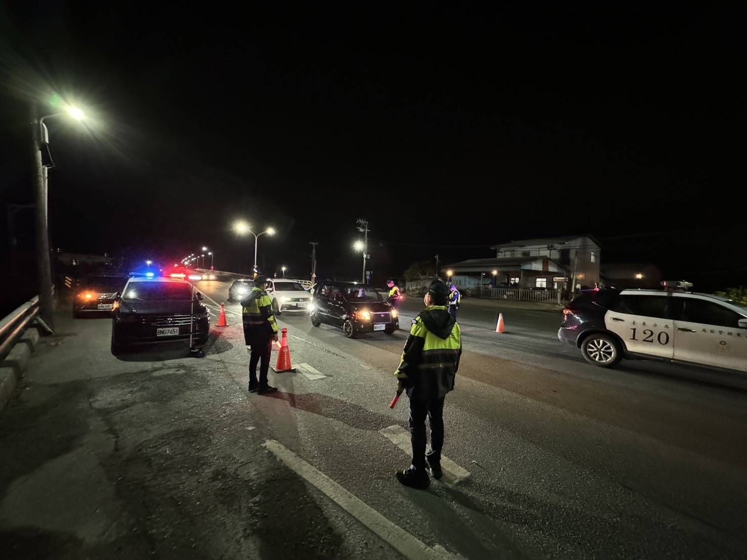 蛇年過得平安吉祥 切勿心存僥倖駕駛車輛「酒駕執法無假期」 蛇年過得平安吉祥 切勿心存僥倖駕駛車輛「酒駕執法無假期」