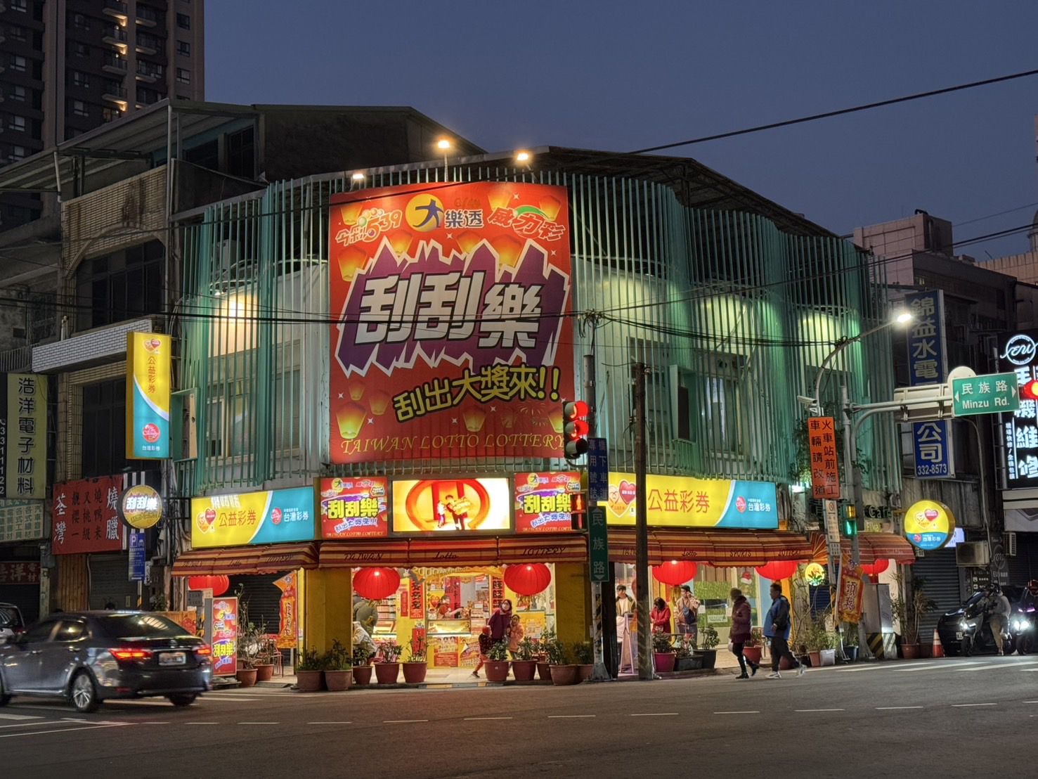 拜媽祖求平安竟中頭獎!桃園熟男刮中2000萬店員也吃紅 拜媽祖求平安竟中頭獎!桃園熟男刮中2000萬店員也吃紅