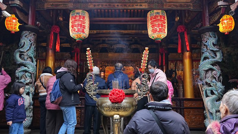 朴子配天宮走春賞御賜燈花 除夕熱鬧到元宵 朴子配天宮走春賞御賜燈花 除夕熱鬧到元宵