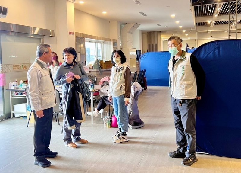 南市新任社會局長郭乃文視察綠柏園 上任首要任務投入災後關懷及接軌社褔業務 南市新任社會局長郭乃文視察綠柏園 上任首要任務投入災後關懷及接軌社褔業務