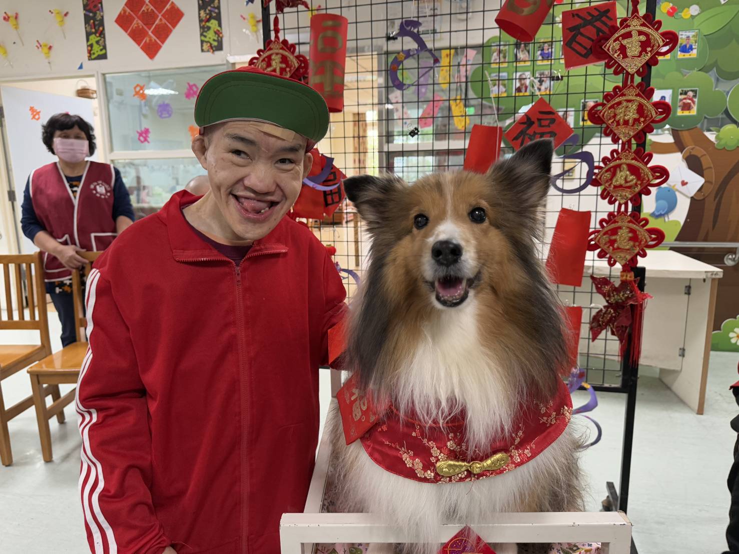千呼『汪』喚狗醫生  陪高市無障礙之家樂迎春節喜旺過好年