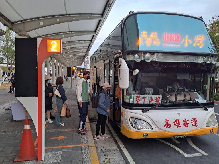 春節假期邁入倒數　高雄區監理所監警聯合稽查確保民眾假期乘車安全