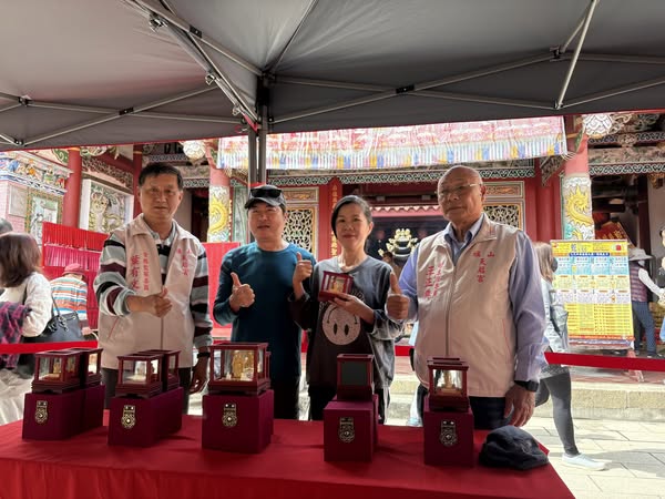 旗山天后宮五色筊活動現神蹟   連2年送出184尊黃金財神爺