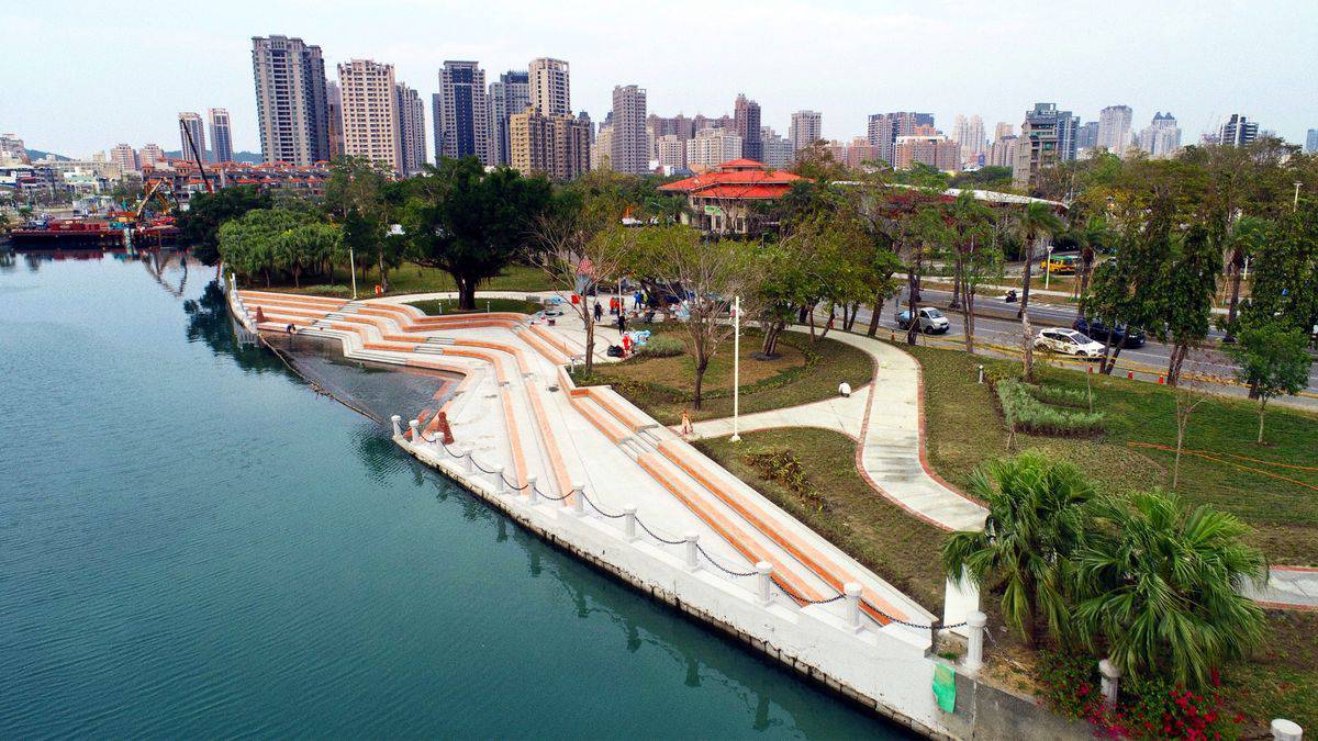 高市愛河階梯護岸安全穩固 親水更方便 高市愛河階梯護岸安全穩固 親水更方便