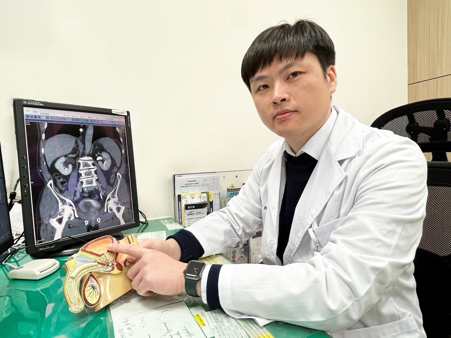 七旬翁血尿求診揪出膀胱癌 員基醫師即時手術保健康 七旬翁血尿求診揪出膀胱癌 員基醫師即時手術保健康