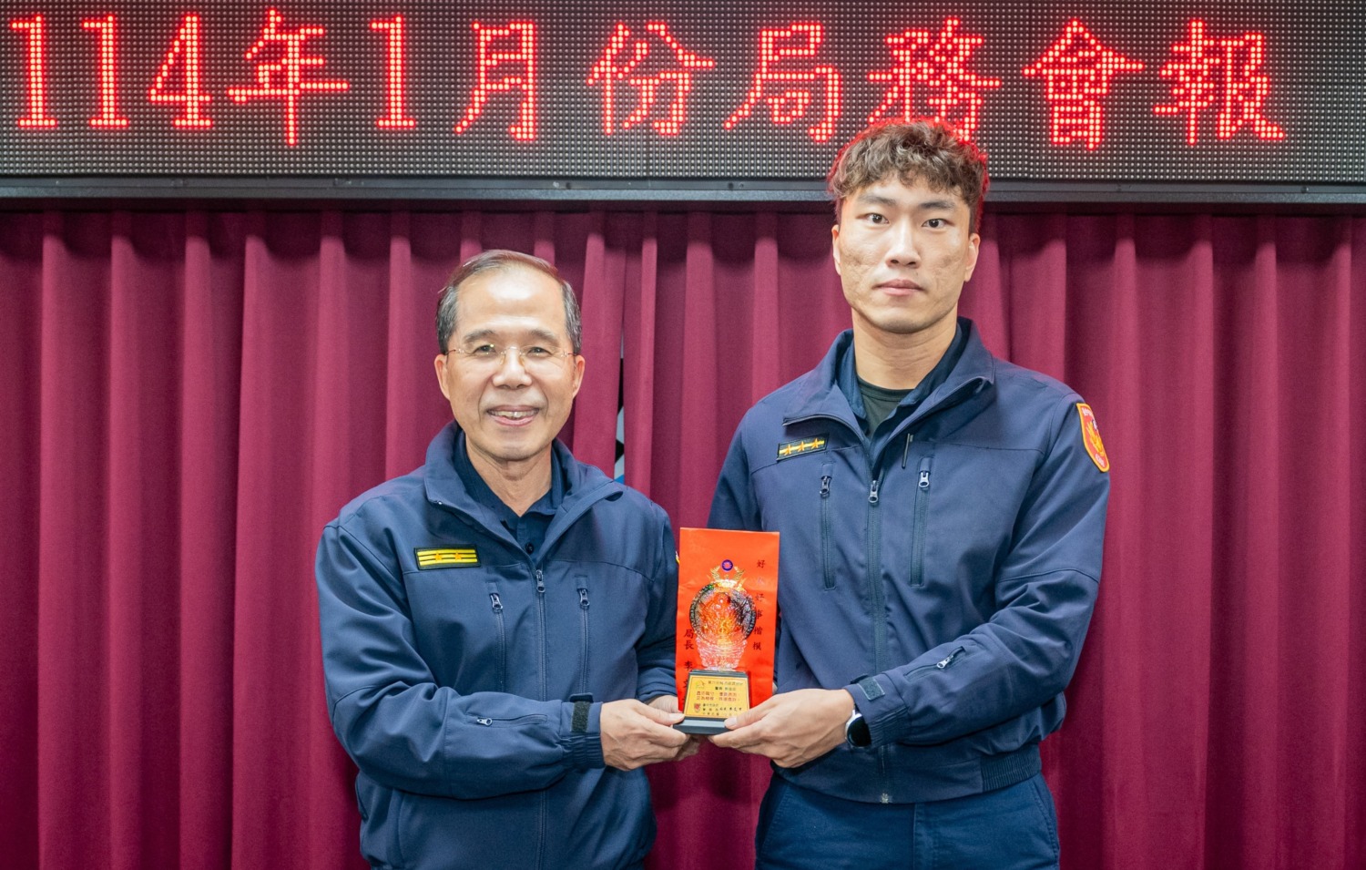 吳佳宏破窗勇救仰藥女子 盧廷彰在會報上公開表揚 吳佳宏破窗勇救仰藥女子 盧廷彰在會報上公開表揚