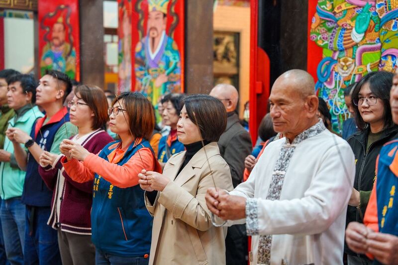 迎天公生 縣長周春米參拜玉皇宮 祈福國泰民安 風調雨順 迎天公生 縣長周春米參拜玉皇宮 祈福國泰民安 風調雨順