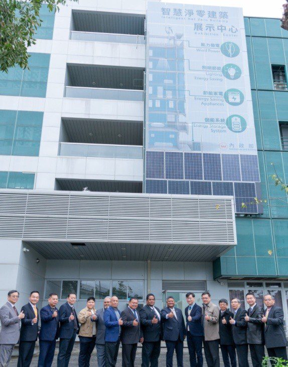 帛琉高層來台考察彩繪光電技術 與台灣夥伴簽署MOU 攜手推動淨零建築與碳權合作 帛琉高層來台考察彩繪光電技術 與台灣夥伴簽署MOU 攜手推動淨零建築與碳權合作