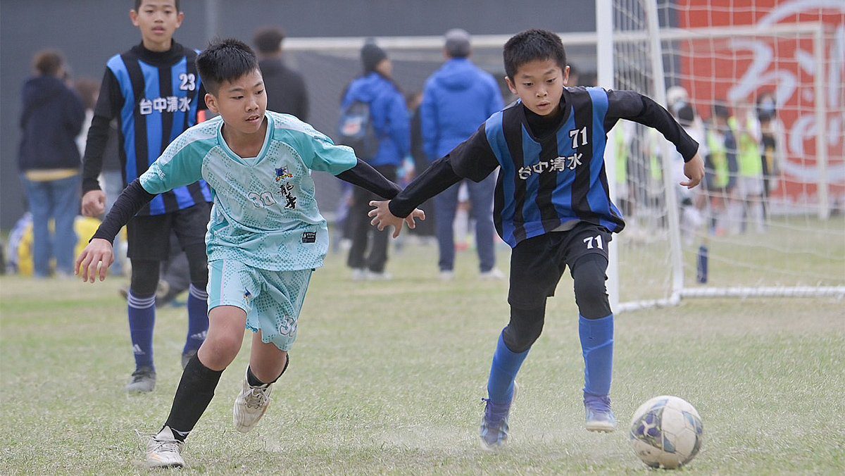 「2025台中賀歲盃全國足球邀請賽」熱血開踢 108隊競技掀足球熱潮 「2025台中賀歲盃全國足球邀請賽」熱血開踢 108隊競技掀足球熱潮