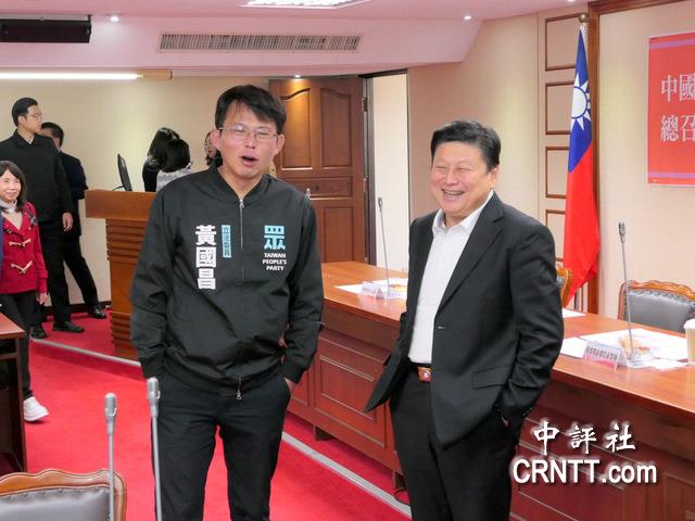 黃國昌賀國民黨團三長就職 未來合推更多法案 黃國昌賀國民黨團三長就職 未來合推更多法案