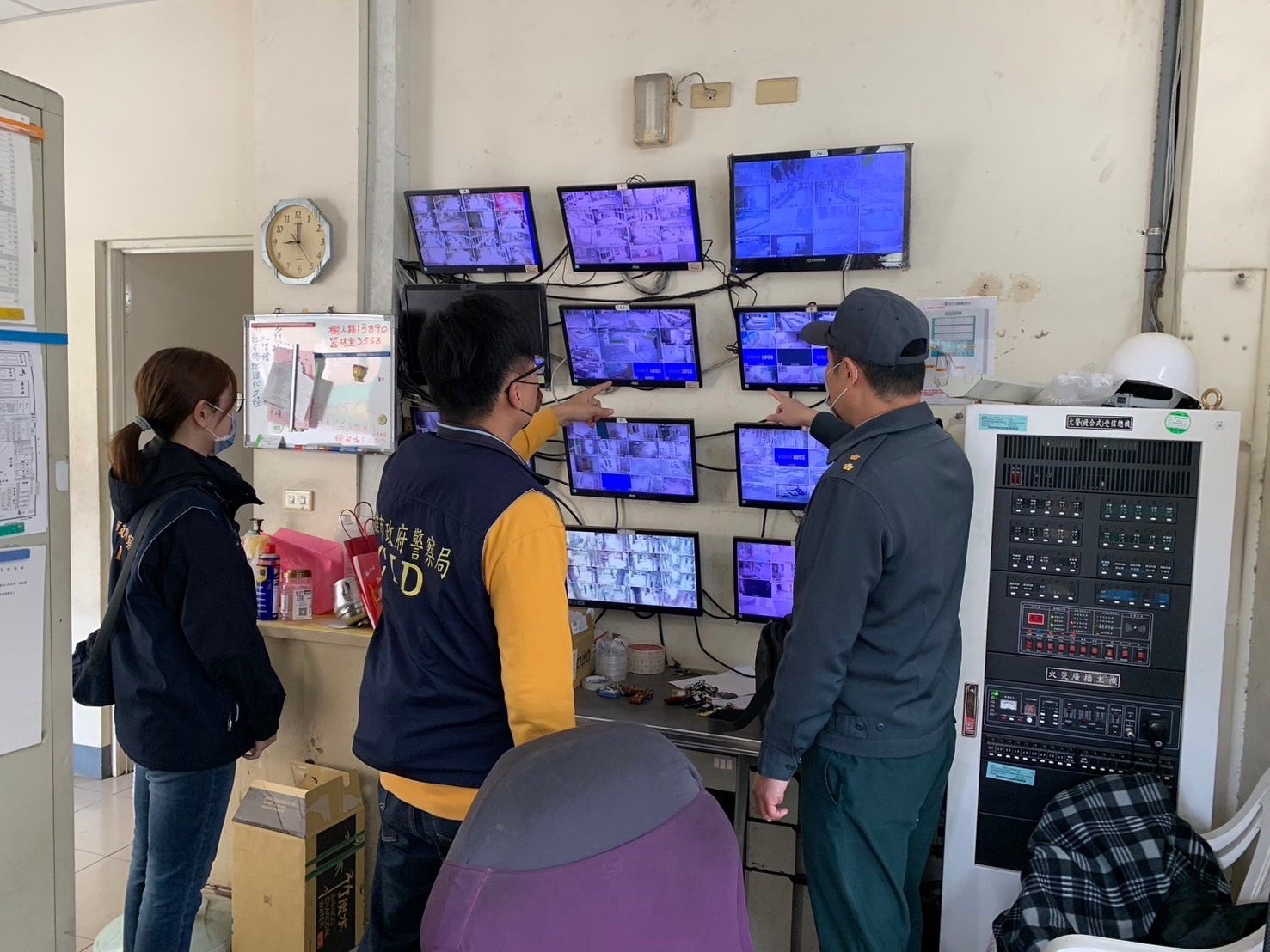 高市警聯合校方民力總動員 開學日加強校園安全防護 高市警聯合校方民力總動員 開學日加強校園安全防護