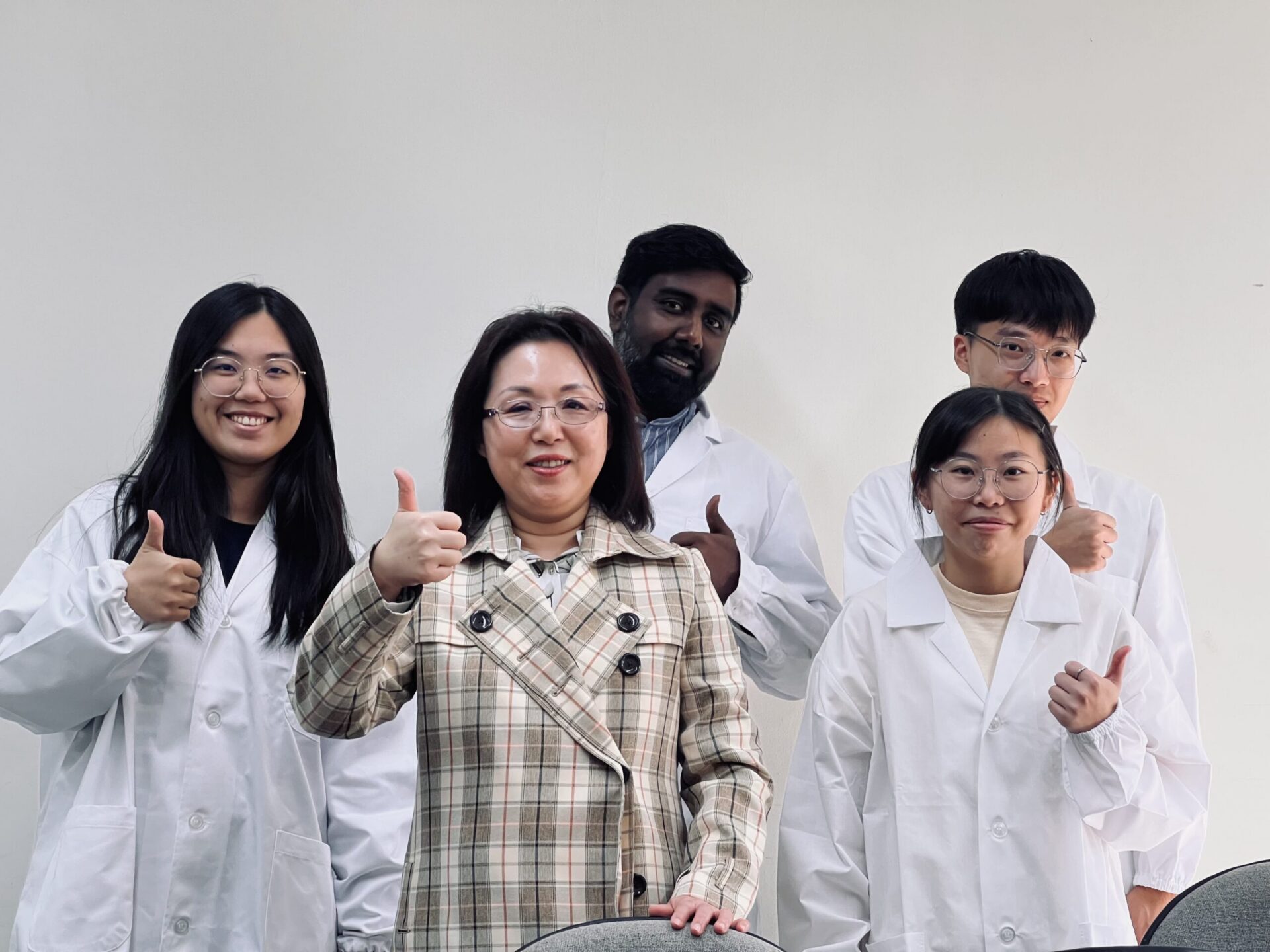 部桃攜手跨領域研究團隊 開發阿茲海默症無藥物治療方法 部桃攜手跨領域研究團隊 開發阿茲海默症無藥物治療方法