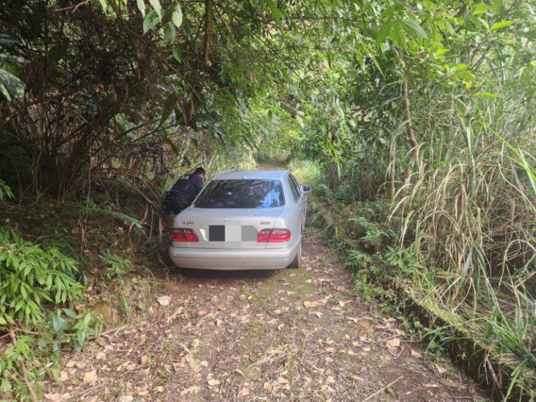 深山駕車受困 竹東警分局北埔分駐所熱心協助脫困 深山駕車受困 竹東警分局北埔分駐所熱心協助脫困