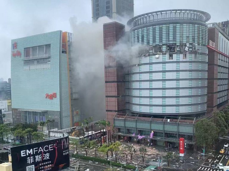 台中新光三越嚴重氣爆　市長盧秀燕下令全力救災