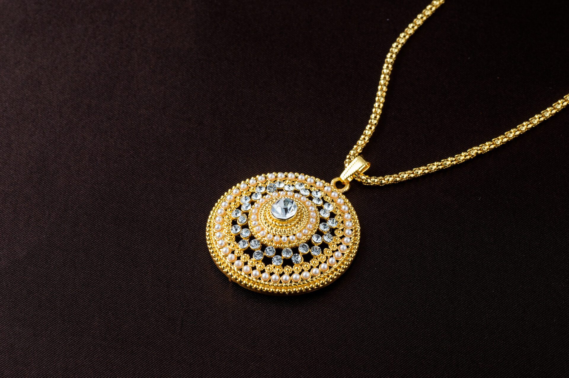 無性別風潮影響 中性珠寶3大特色正流行