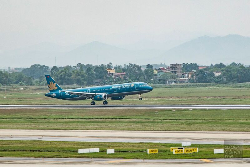 越南航空上午小港飛河內「班機故障」  123人下機等待後續安排 越南航空上午小港飛河內「班機故障」  123人下機等待後續安排