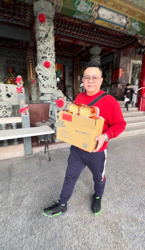 點燃誠心之香 2025年天赦日與頭牙福運滿盈 點燃誠心之香 2025年天赦日與頭牙福運滿盈