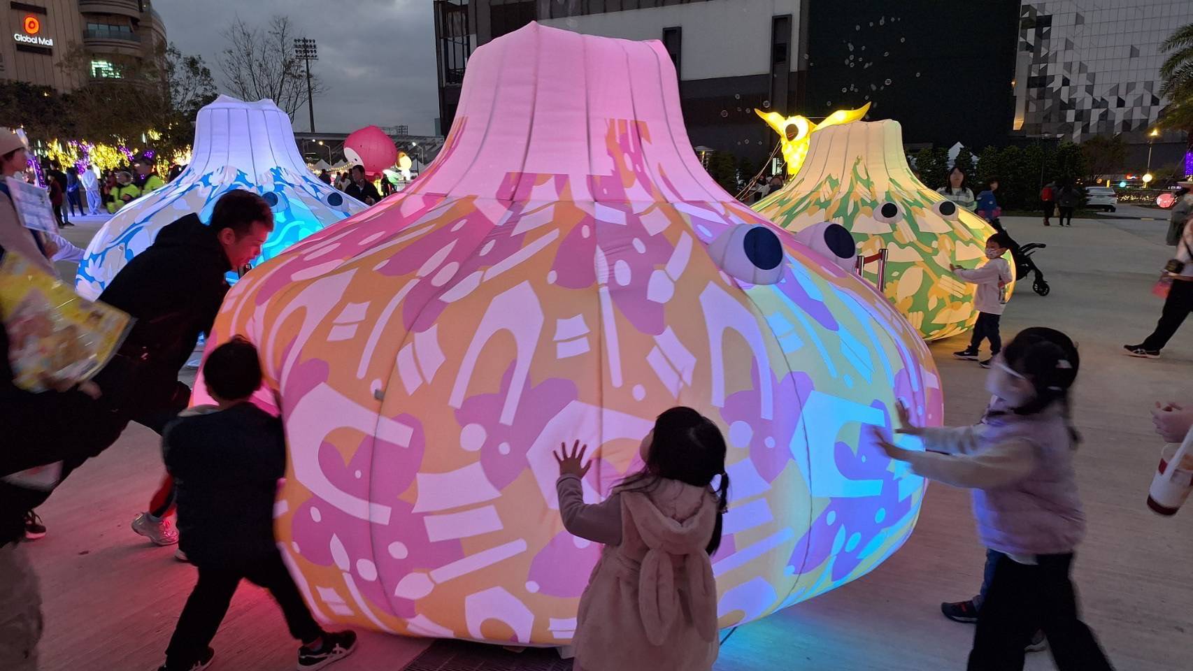 2025台灣燈會賞燈新體驗「城市聚光燈」5D互動 多元燈飾匯集 2025台灣燈會賞燈新體驗「城市聚光燈」5D互動 多元燈飾匯集