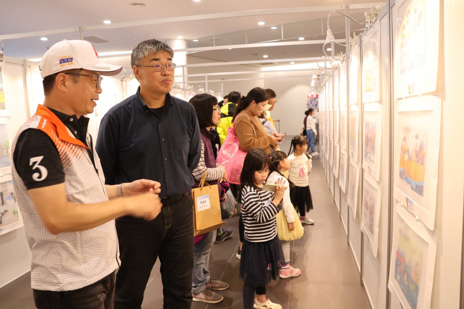 2025年冬日遊樂園寫生暨著色比賽頒獎典禮盛大舉行 2025年冬日遊樂園寫生暨著色比賽頒獎典禮盛大舉行