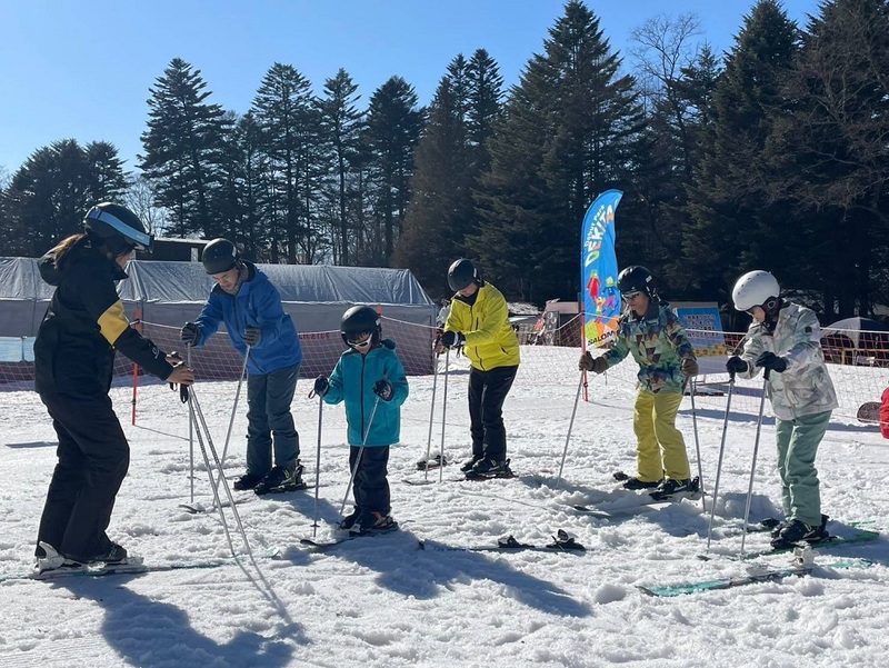 樹科大休運系前進日本輕井澤滑雪場 創造學生多元就業機會 樹科大休運系前進日本輕井澤滑雪場 創造學生多元就業機會