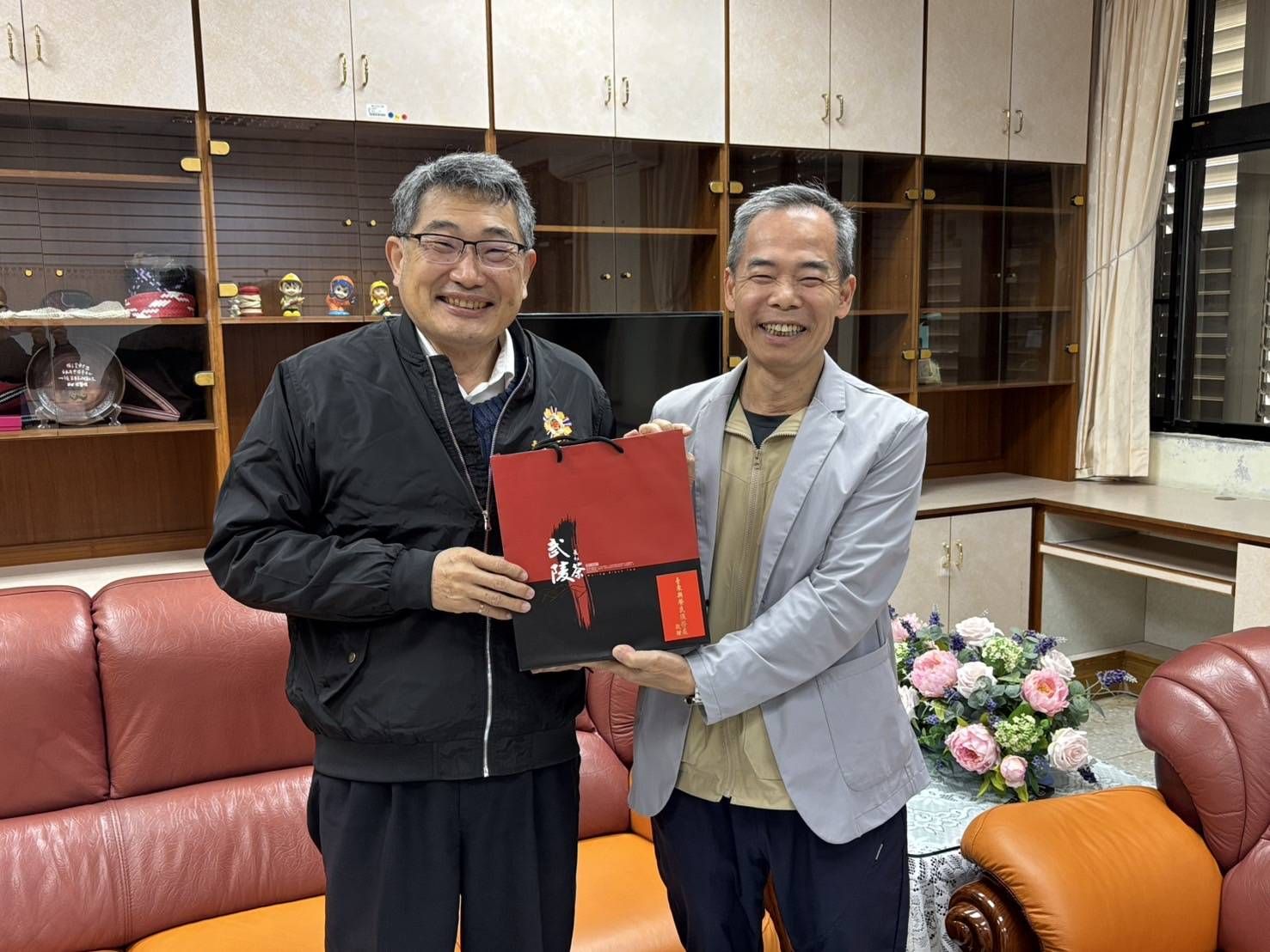 臺東縣榮服處拜會空中大學臺東學習指導中心    促進退除役官兵就學合作 臺東縣榮服處拜會空中大學臺東學習指導中心    促進退除役官兵就學合作