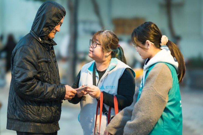 竹市府公私協力關懷街友兼顧市容整潔　邱臣遠代理市長：持續落實高虹安市長「幸福友善」城市願景