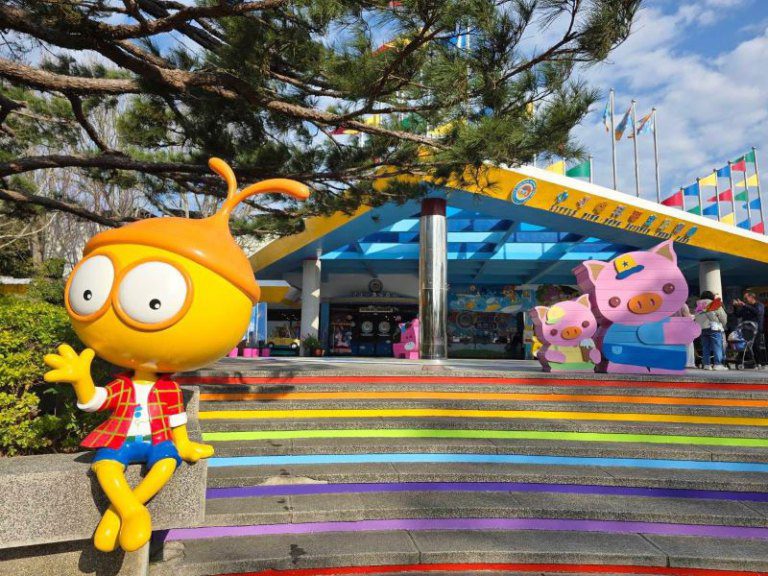 113年度觀光遊樂業考核　竹縣六福村、小叮噹獲「特優等」殊榮