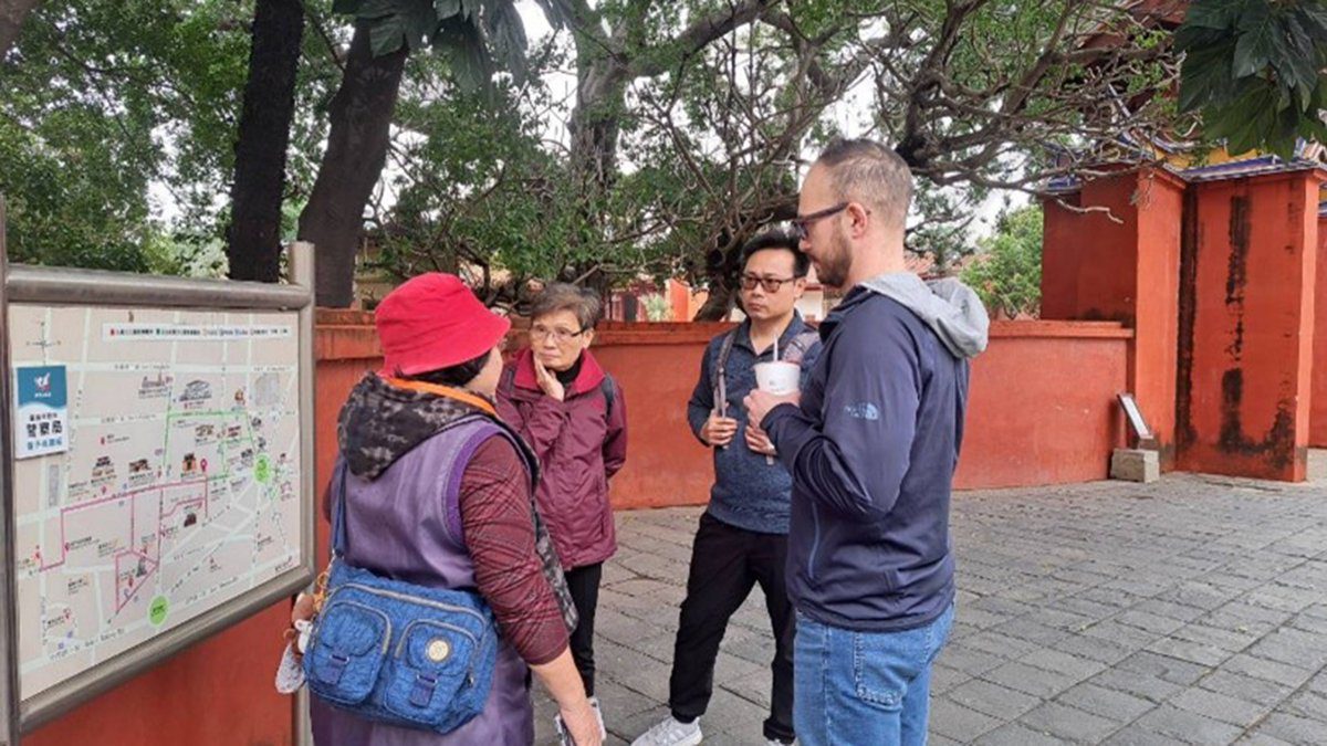 親善國民外交!台南英語志工散步導覽廣受好評 親善國民外交!台南英語志工散步導覽廣受好評