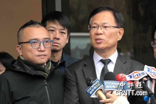 民眾黨團赴柯爸靈堂拈香 籲讓柯文哲奔喪 民眾黨團赴柯爸靈堂拈香 籲讓柯文哲奔喪