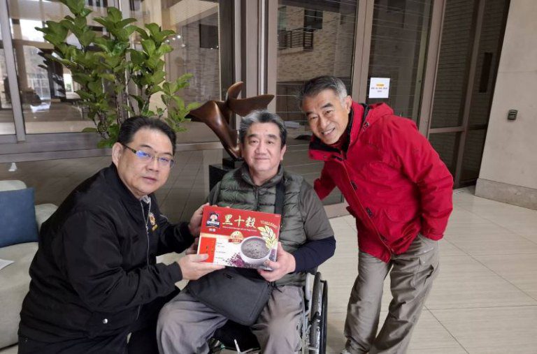 新竹榮服處鞠宗顯處長關懷慰問退除役官兵及家屬　宣導遠距居家照顧系統安裝、榮家入住事宜