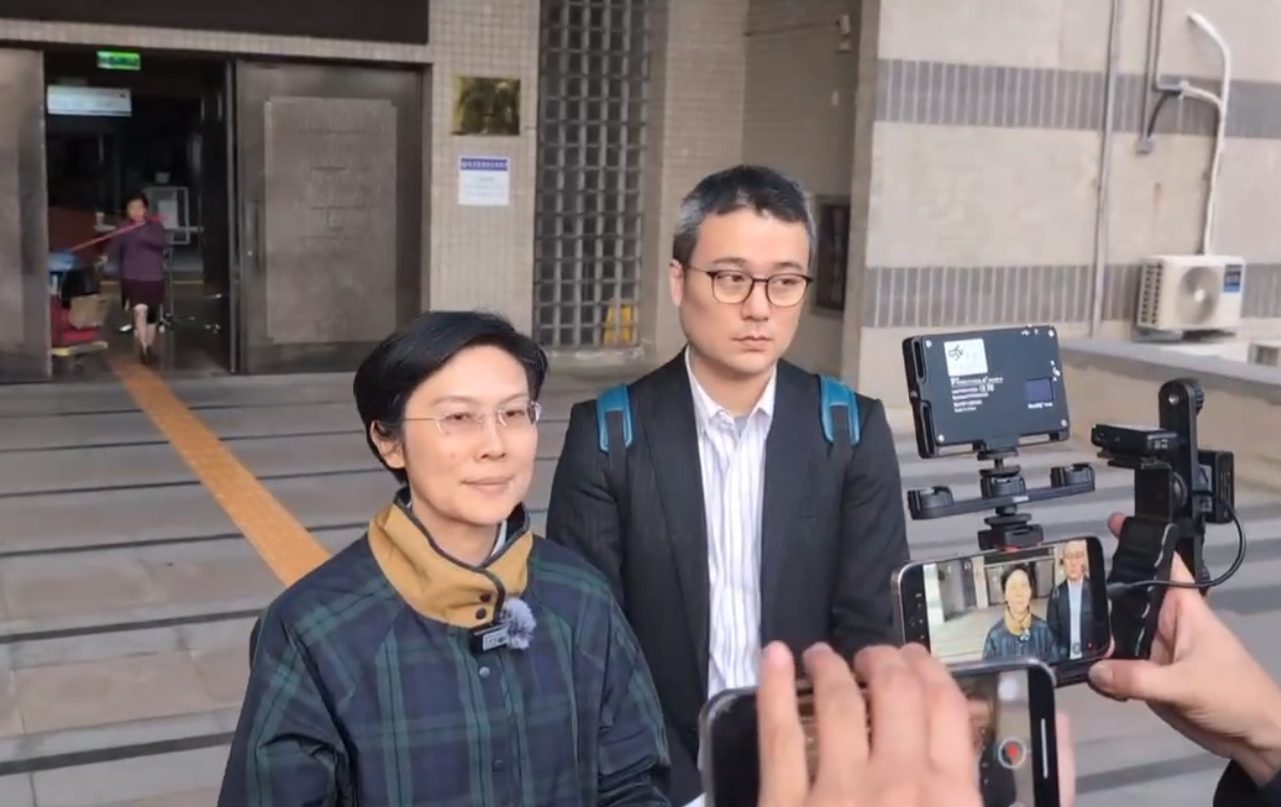 法院裁定以100萬元交保 林岱樺:面對打擊,我會挺直站立,不會屈膝跪下! 法院裁定以100萬元交保 林岱樺:面對打擊,我會挺直站立,不會屈膝跪下!