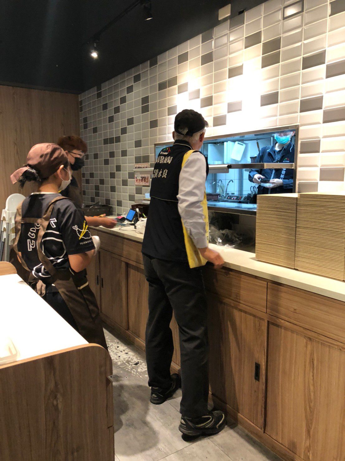 中市府聯合公安稽查提前完成 建請中央修法將公安申報納瓦斯管線檢驗 中市府聯合公安稽查提前完成 建請中央修法將公安申報納瓦斯管線檢驗