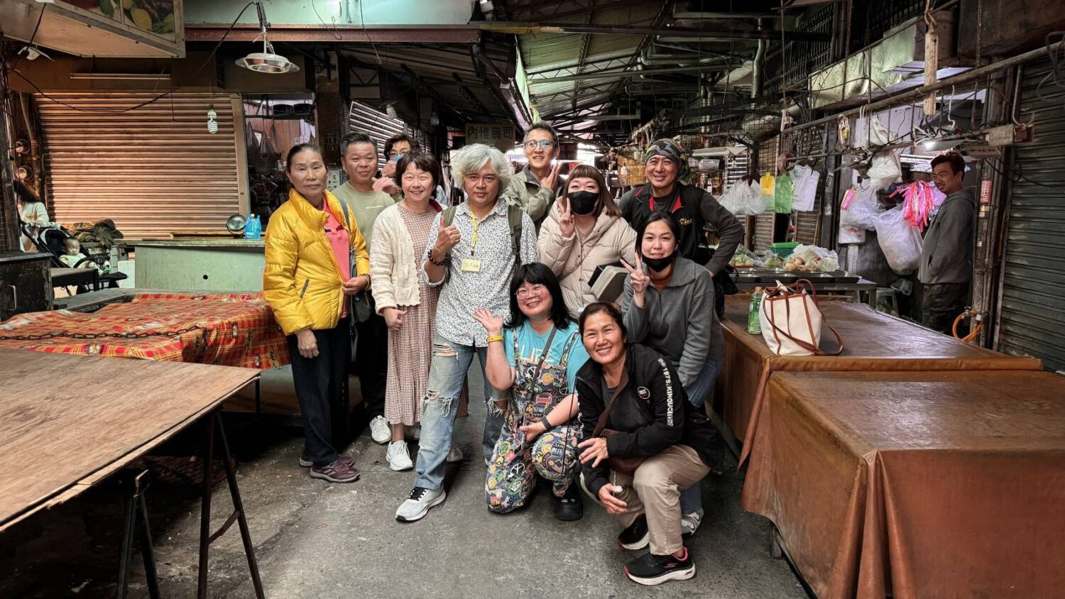 溫馨老人公益義剪活動 內惟市場散播歡樂散播愛 溫馨老人公益義剪活動 內惟市場散播歡樂散播愛