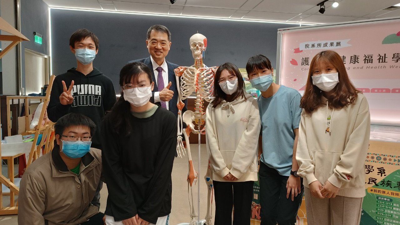 迎戰護理人才挑戰 暨南大學護理與長照系積極培育未來專業人才 迎戰護理人才挑戰 暨南大學護理與長照系積極培育未來專業人才