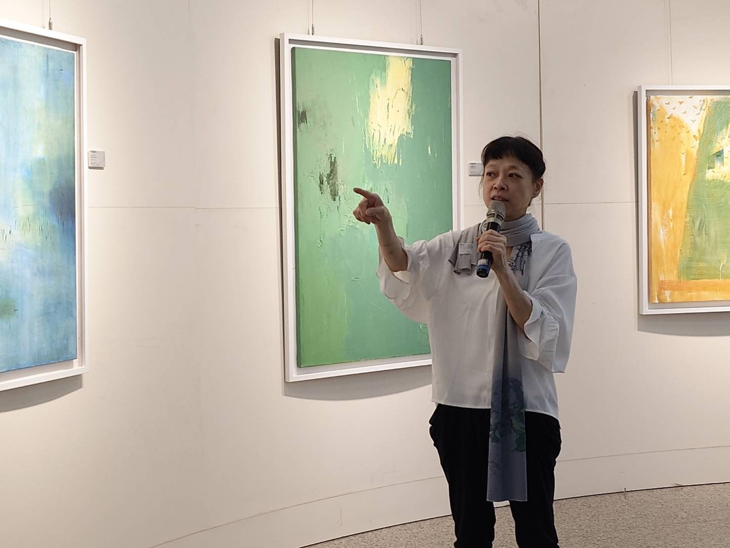 愛瑪蓮「雲野笙歌II」 高醫大藝廊詩畫共賞 愛瑪蓮「雲野笙歌II」 高醫大藝廊詩畫共賞