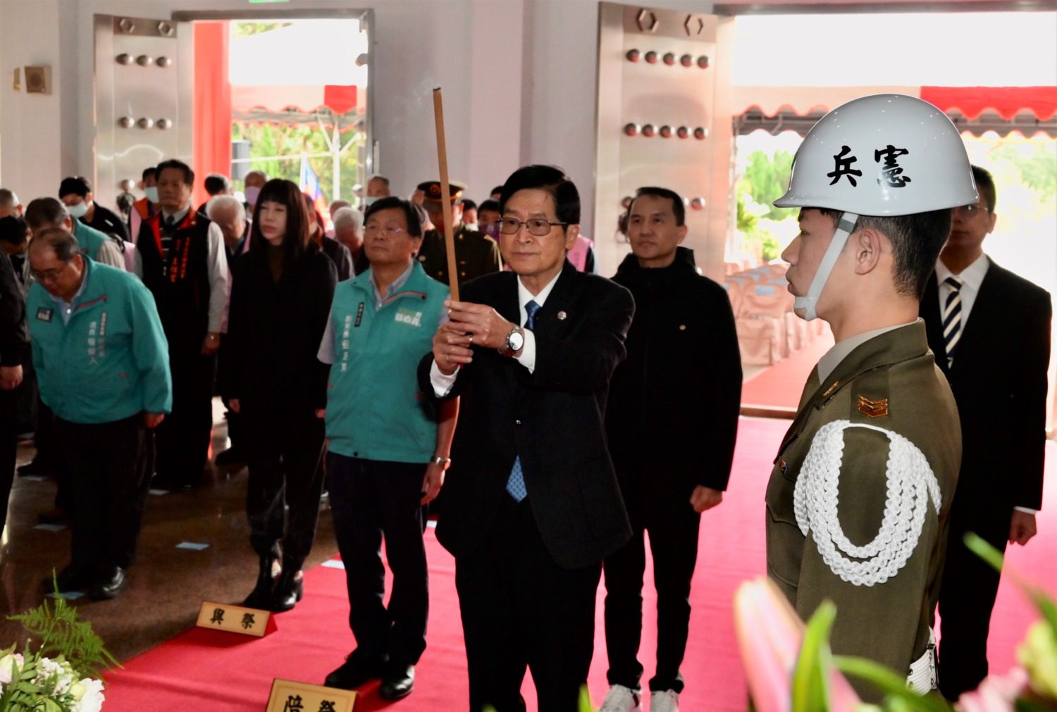 嘉義榮服處舉辦亡故榮民安厝晉塔儀式 退輔會主委親臨追思 嘉義榮服處舉辦亡故榮民安厝晉塔儀式 退輔會主委親臨追思