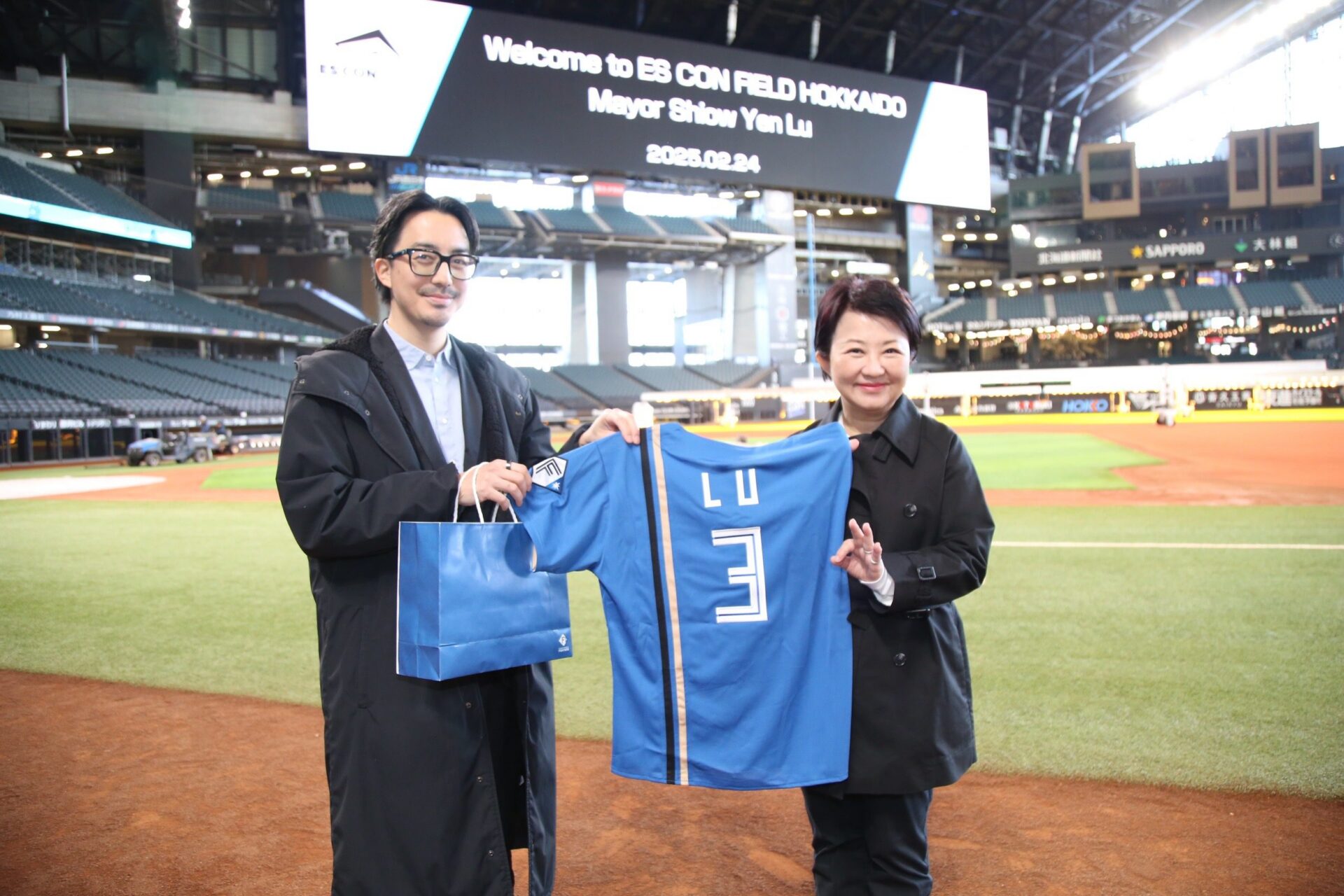 盧秀燕率團考察北海道巨蛋 汲取經驗助台中大巨蛋建設 盧秀燕率團考察北海道巨蛋 汲取經驗助台中大巨蛋建設